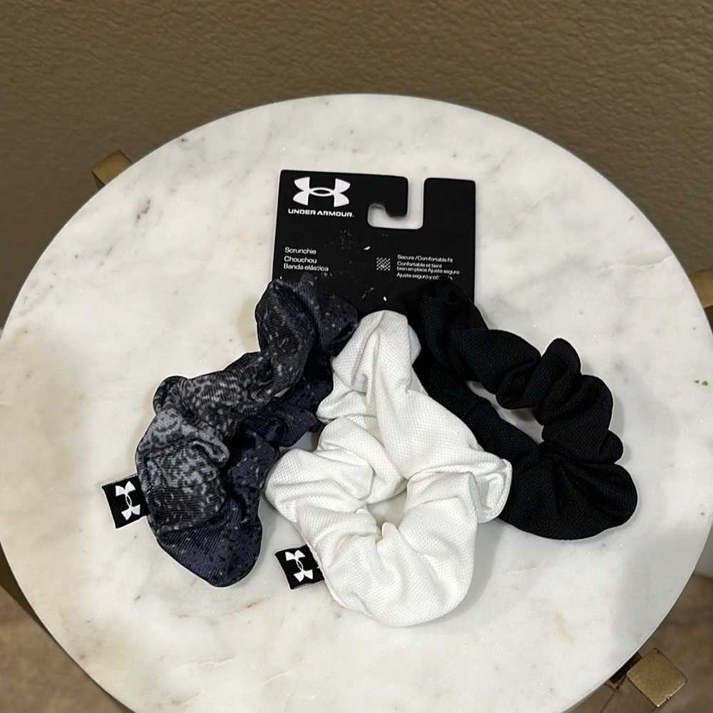 NWT Under Armour 3 pack Scrunchies - Picture 2 of 4
